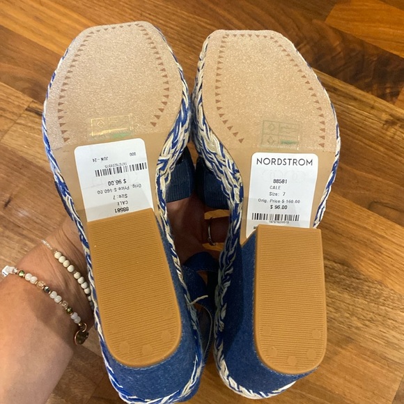 Dolce Vita Cale Blue Denim Chunky Platform Heels - Picture 10 of 10